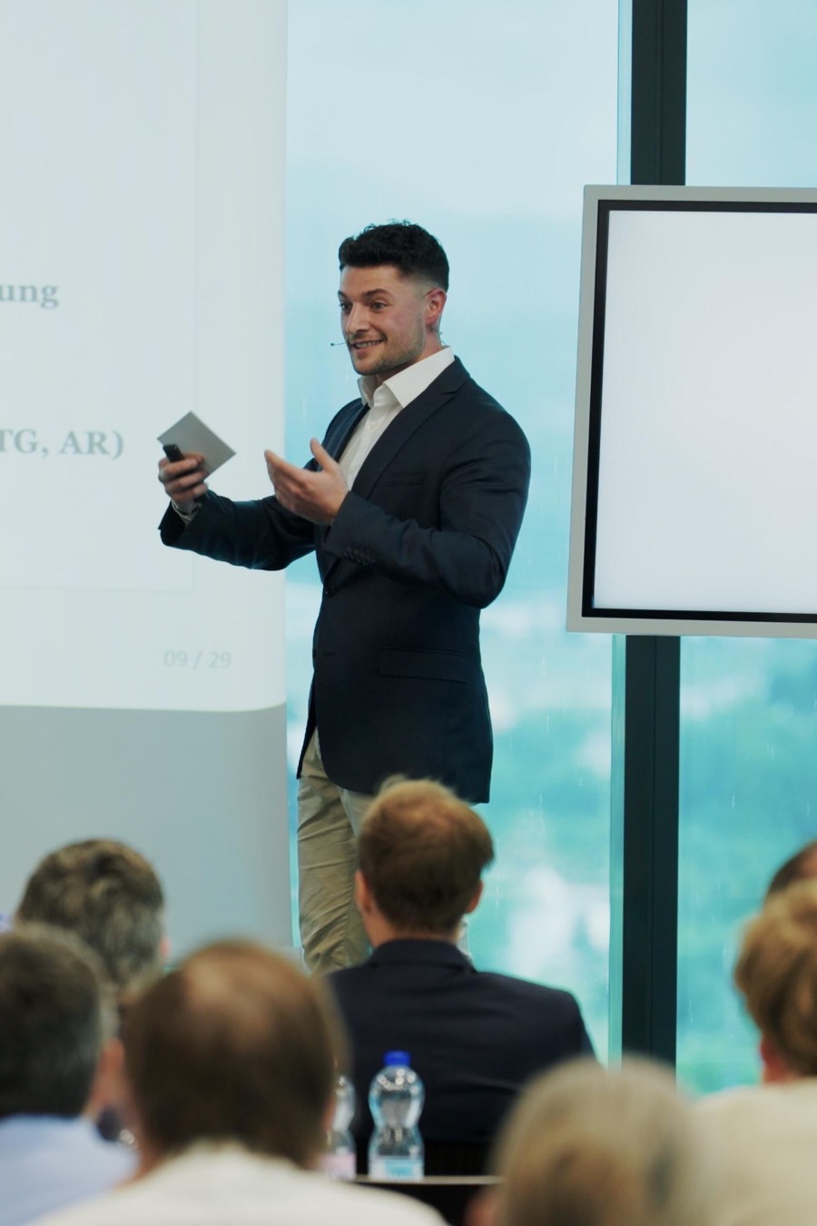Adin Ikanovic, Gründer und CEO der THETA Holding AG