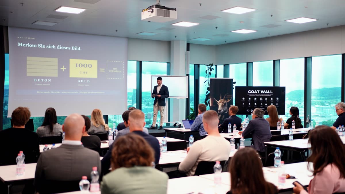 Seminarraum mit Publikum während der Keynote